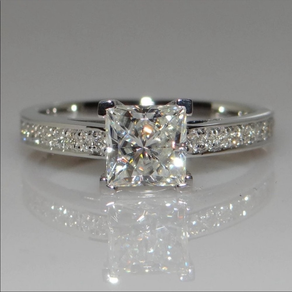 NEW 925 STERLING SILVER PRINCESS CUT RING - Picture 2 of 5